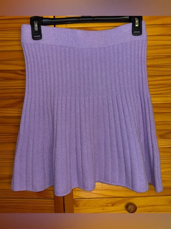 Ribbed Lilac Knit Mini Skirt - Women - Picture 3 of 4